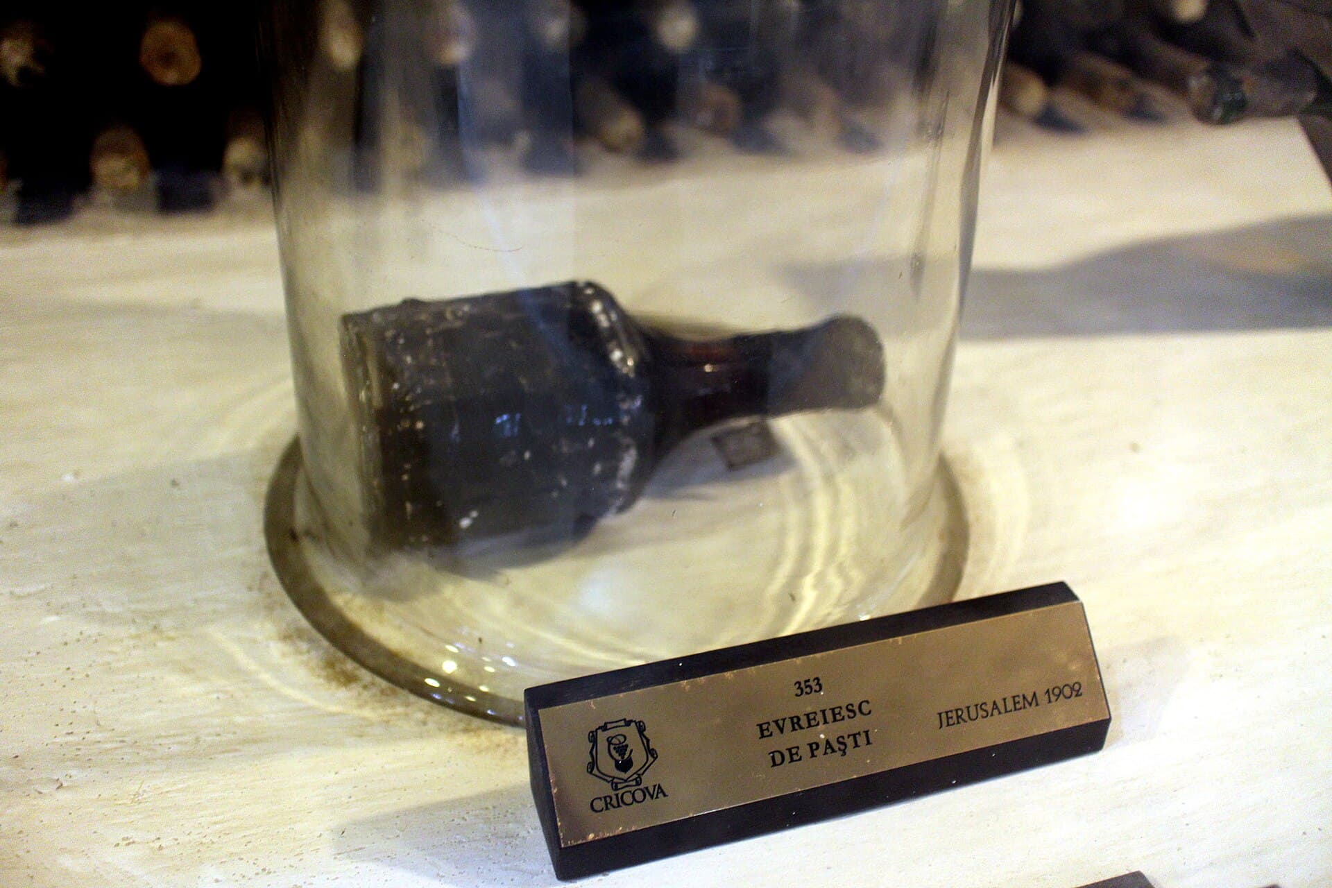Colecție de vinuri în galeriile subterane Cricova