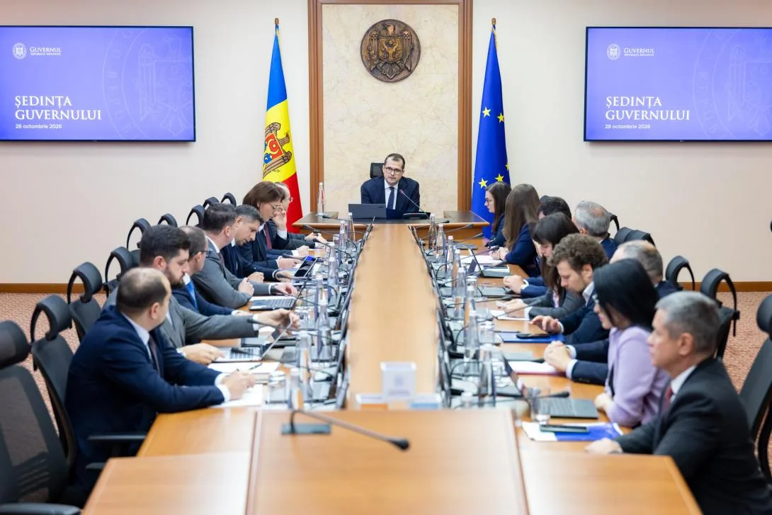 Indemnizații de 200.000 de lei pentru profesorii de limbă română care merg să predea în UTA Găgăuzia și Taraclia